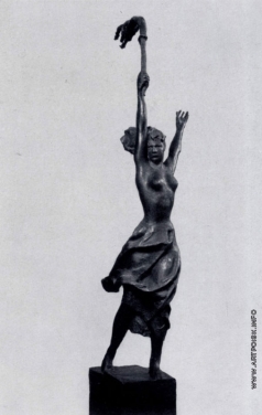 Шадр И. Д. Девушка с факелом. Проект скульптуры для здания Советского павильона на Всемирной выставке в Нью-Йорке в 1939 г.