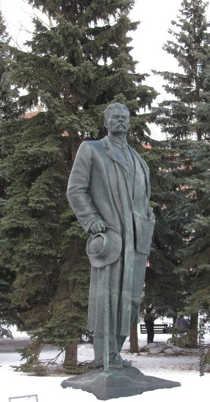 Шадр И. Д. Памятник М. Горькому