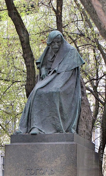 Андреев Н. А. Памятник Н.В. Гоголю